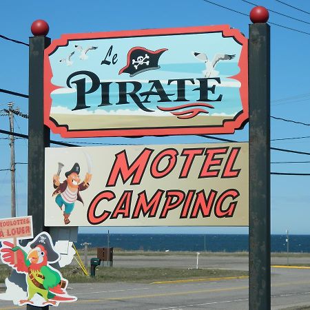 Motel & Camping Le Pirate Cap-Chat Exterior photo